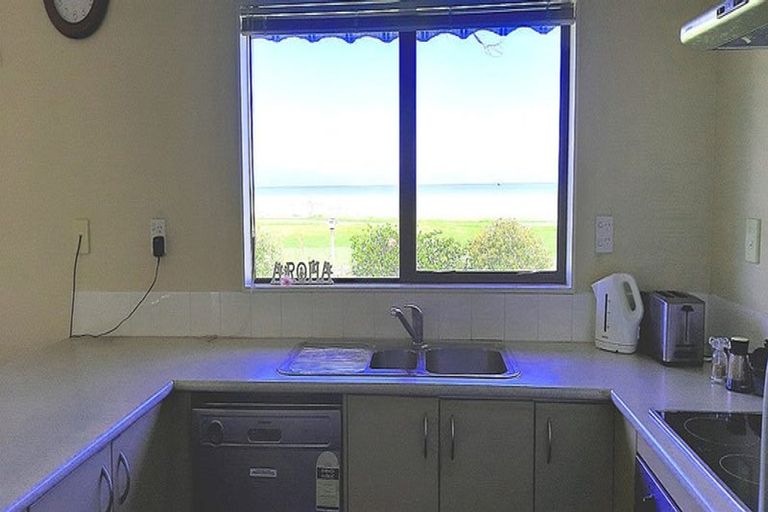 Photo of property in 915 East Coast Road, Kaiaua, Pokeno, 2473