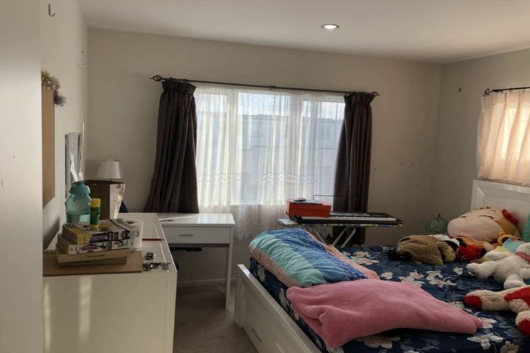 Photo of property in 8 Tarapiroe Avenue, Takanini, 2112