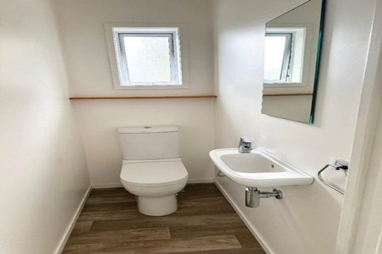 Photo of property in 2/41 Nile Road, Milford, Auckland, 0620