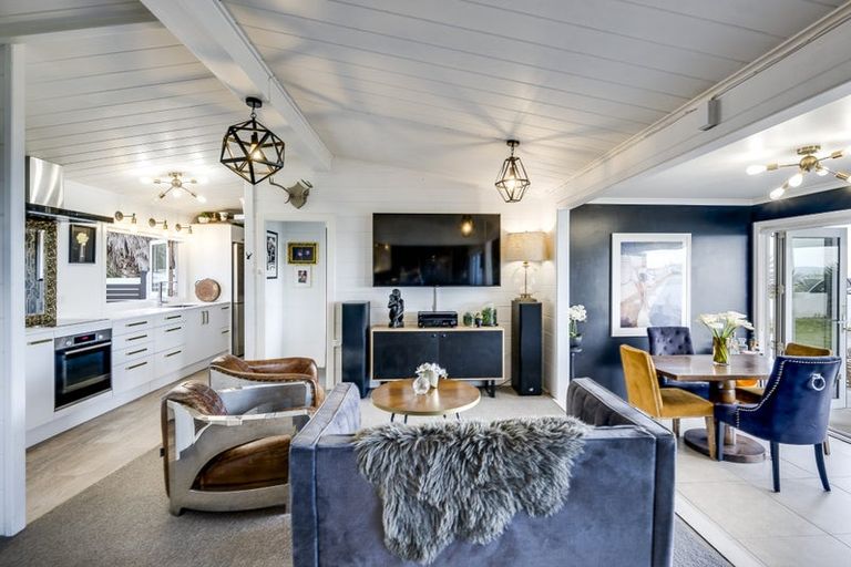 Photo of property in 123 North Shore Road, Eskdale, Napier, 4182