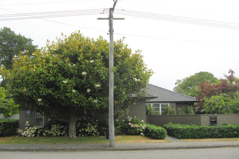 Photo of property in 65 Mcfaddens Road, St Albans, Christchurch, 8052