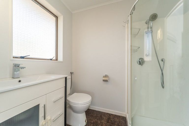 Photo of property in 1 Paddington Grove, Karori, Wellington, 6012