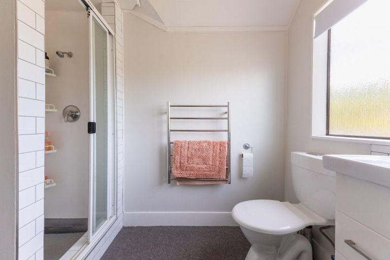 Photo of property in 42 Awanui Drive, Waikanae, 5036