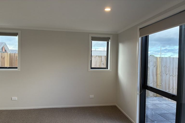 Photo of property in 28 Waruhia Crescent, Rototuna North, 3210