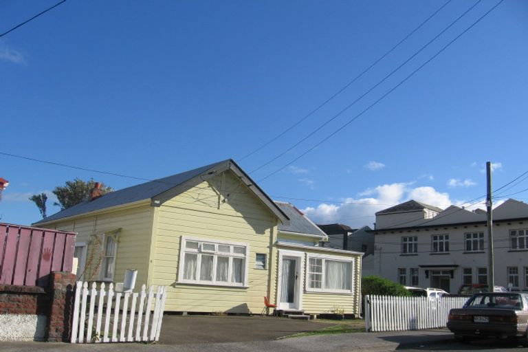 Photo of property in 6 Campbell Terrace, Petone, Lower Hutt, 5012