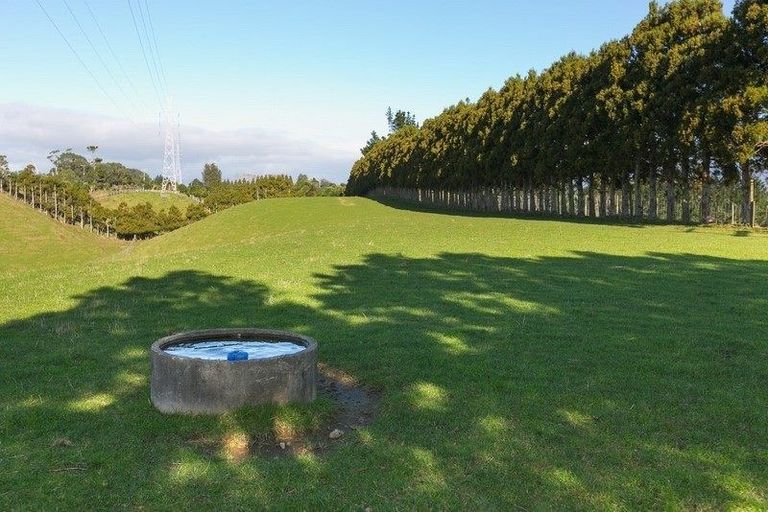 Photo of property in 568 Mangorei Road, Mangorei, New Plymouth, 4371