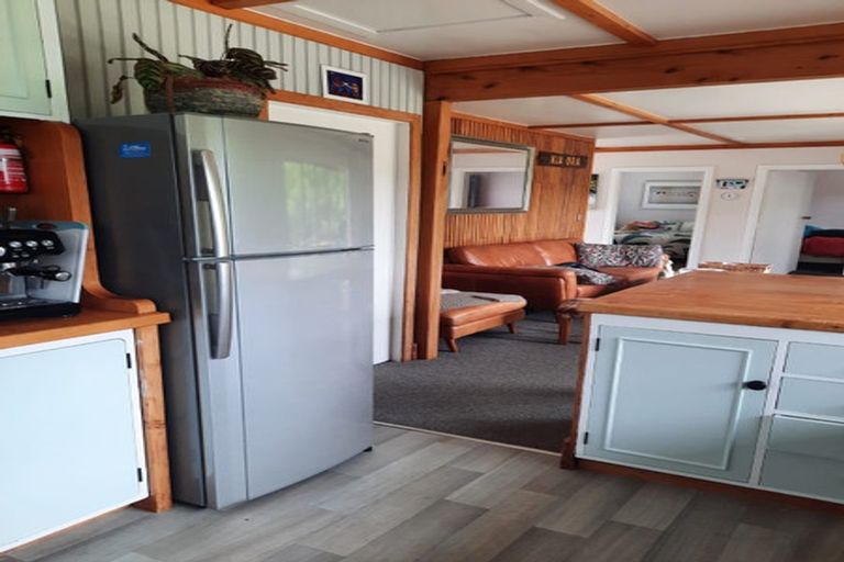 Photo of property in 134 Maunsell Road, Port Waikato, Tuakau, 2695