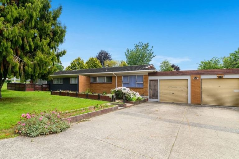 Photo of property in 106 Grand Vue Road, Kawaha Point, Rotorua, 3010