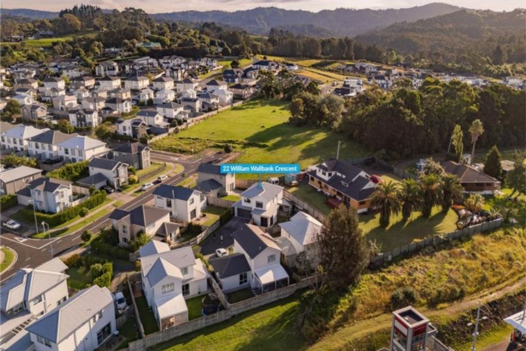 Photo of property in 22 William Wallbank Crescent, Swanson, Auckland, 0614