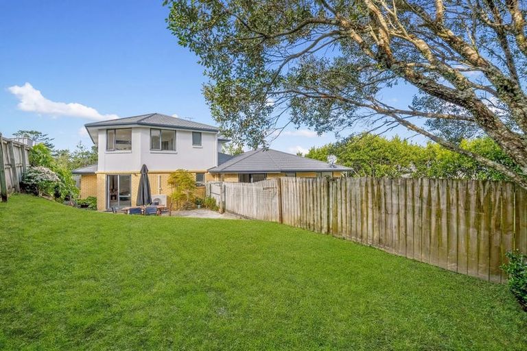 Photo of property in 45 Kittiwake Drive, Schnapper Rock, Auckland, 0632