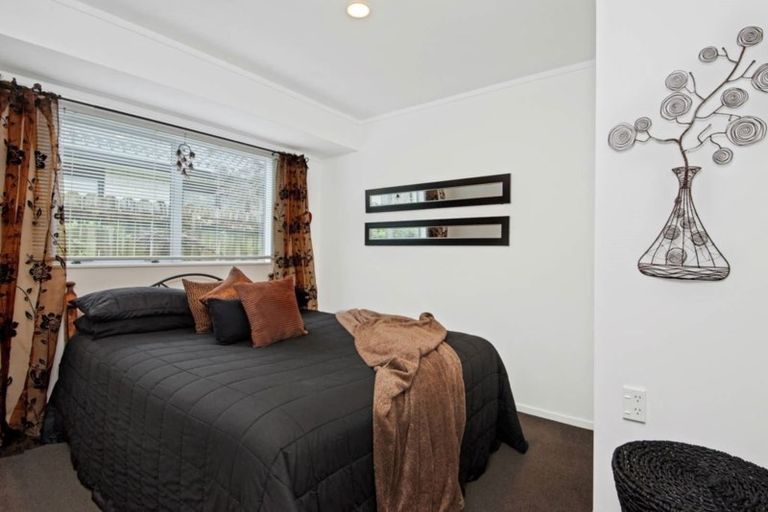 Photo of property in 6 Lushington Place, Huntington Park, Auckland, 2013