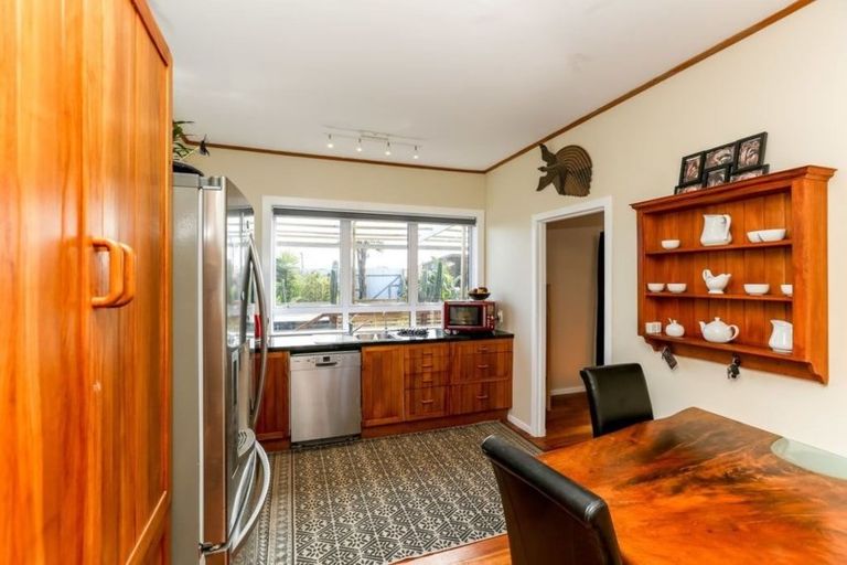 Photo of property in 16 Maranui Street, Welbourn, New Plymouth, 4310