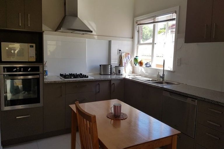 Photo of property in 1/19 Huron Street, Takapuna, Auckland, 0622
