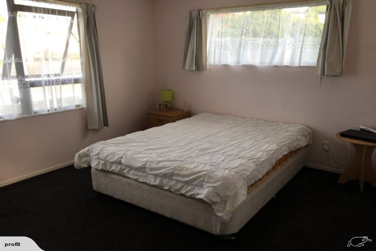 Photo of property in 180 Mangorei Road, Merrilands, New Plymouth, 4312