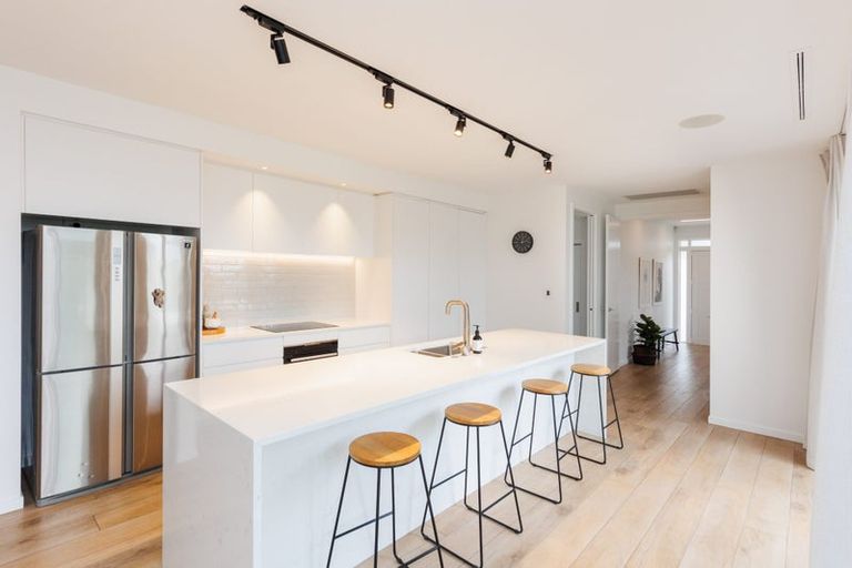 Photo of property in 36 Dogwood Way, Milson, Palmerston North, 4414