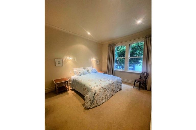 Photo of property in 18 Murphy Street, Thorndon, Wellington, 6011