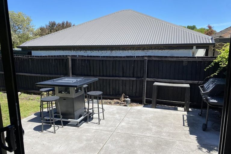 Photo of property in 1/27 Greenock Street, Redwood, Christchurch, 8051