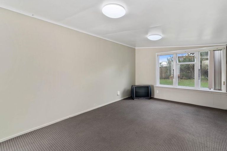 Photo of property in 5 Sunrise Avenue, Owhata, Rotorua, 3010