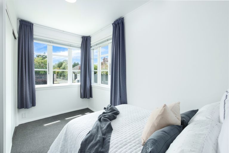 Photo of property in 3 Bateman Avenue, Bryndwr, Christchurch, 8053