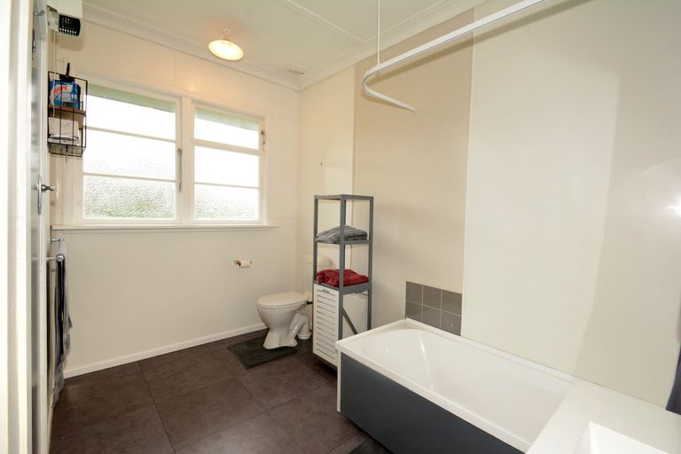 Photo of property in 56 Runbrake Street, Palmerston, 9430