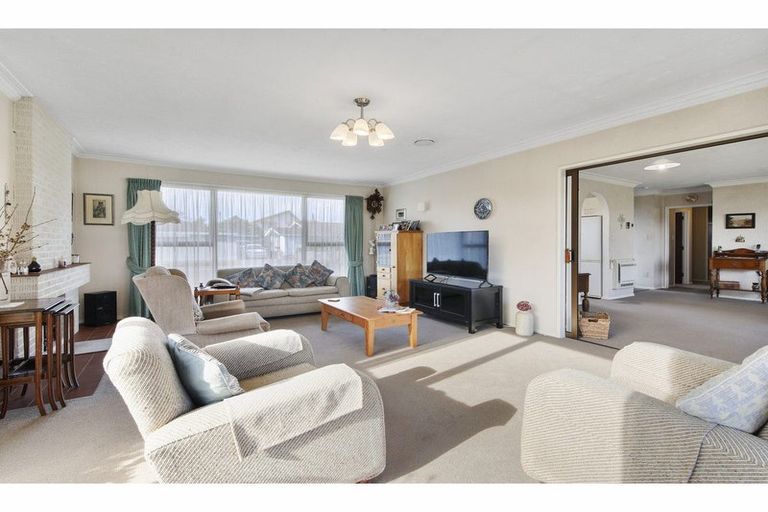 Photo of property in 1 Kinley Street, Rangiora, 7400