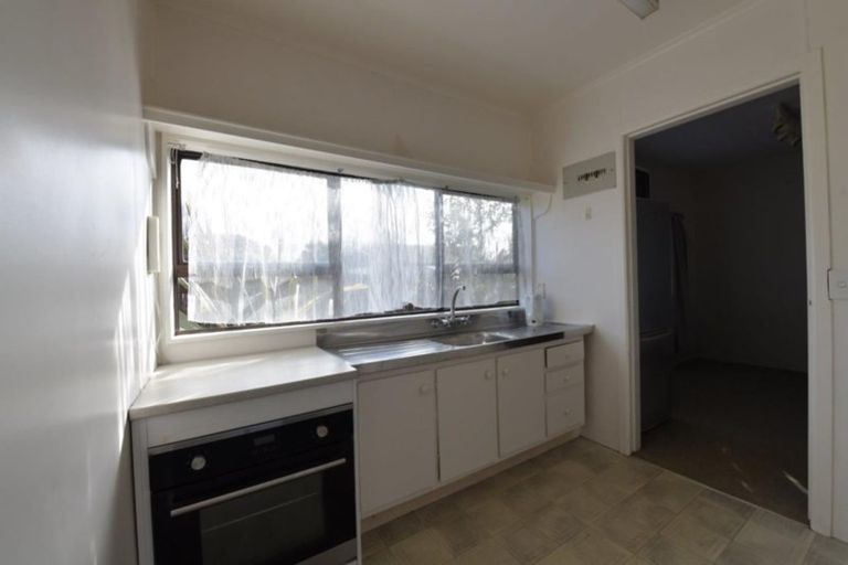 Photo of property in 92a Godley Road, Green Bay, Auckland, 0604