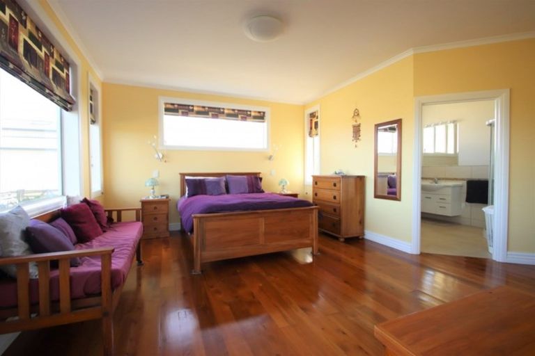 Photo of property in 305 Redcastle Road, Oamaru North, Oamaru, 9492