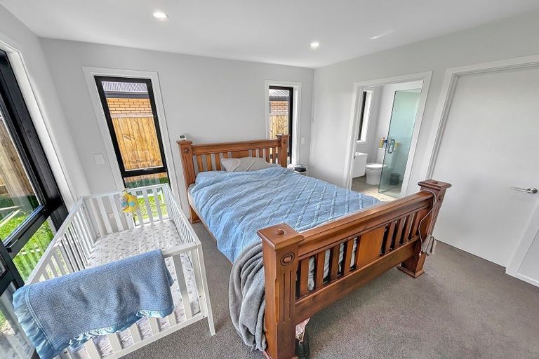 Photo of property in 35 Herridge Street, Woodend, 7691