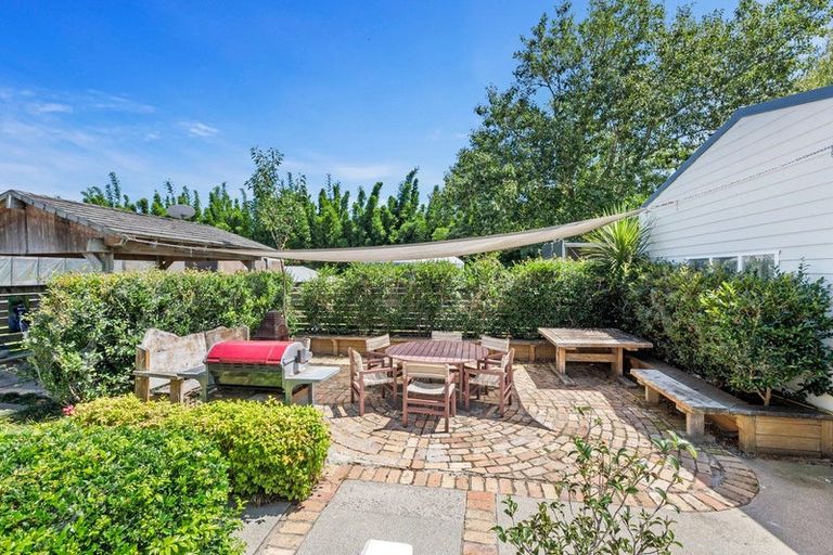 Photo of property in 2179 State Highway 16, Helensville, 0875