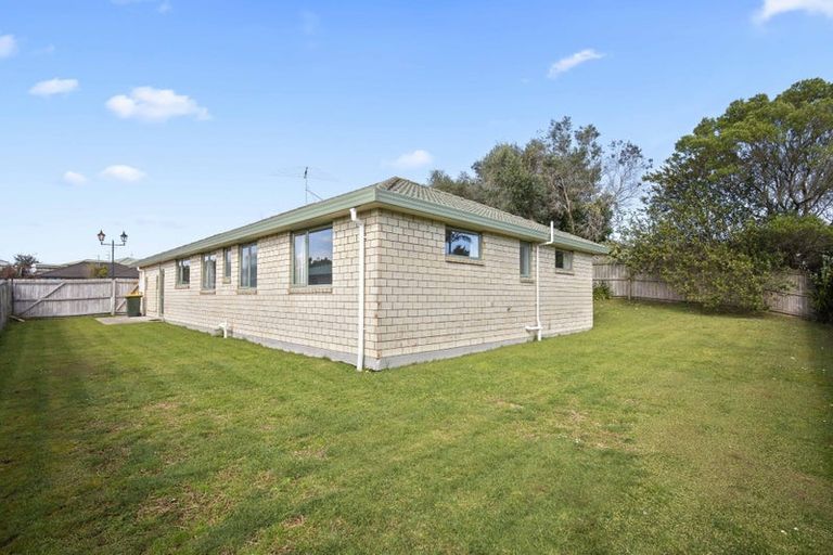 Photo of property in 38 Riverside Drive, Waiuku, 2123