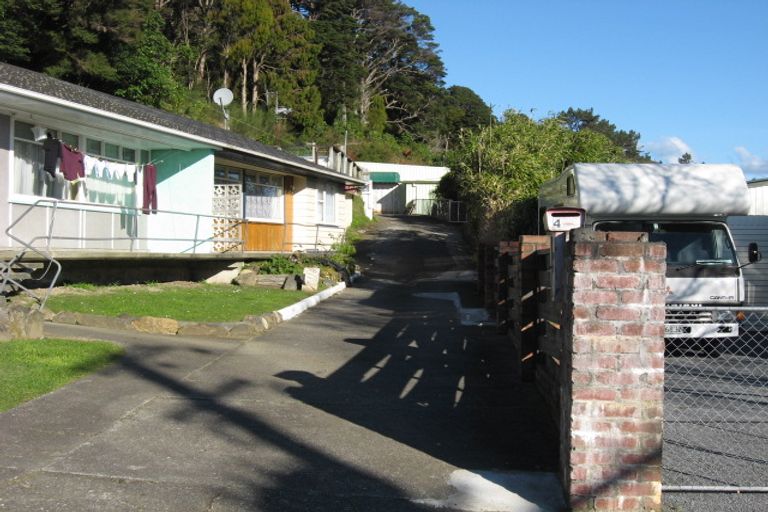 Photo of property in 1/4 Faris Crescent, Wainuiomata, Lower Hutt, 5014