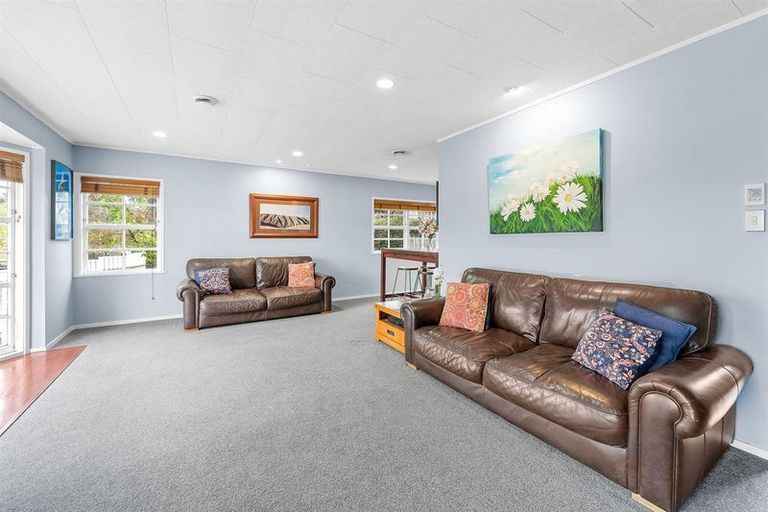 Photo of property in 43 Cranston Street, Torbay, Auckland, 0632