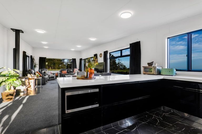 Photo of property in 1202 Frankley Road, Hurworth, New Plymouth, 4371