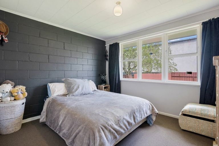 Photo of property in 2/64 Cruickshank Road, Clouston Park, Upper Hutt, 5018