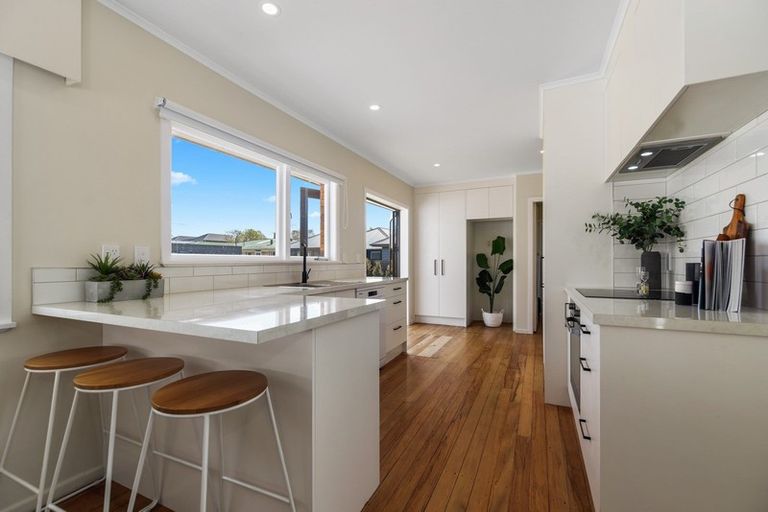 Photo of property in 15 Tudor Crescent, Chedworth, Hamilton, 3210