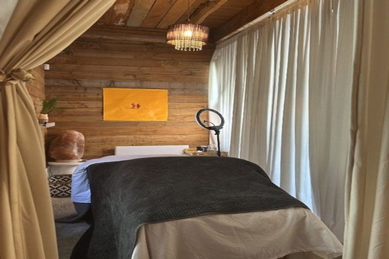 Photo of property in 32a Main Street, Hospital Hill, Napier, 4110