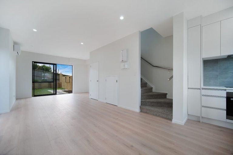 Photo of property in 8a Poruru Close, Papakura, 2110