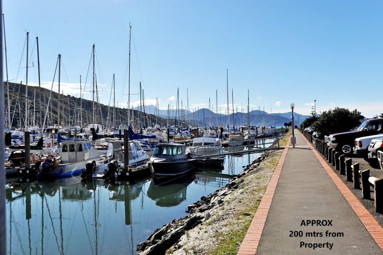 Photo of property in 29 Beach Road, Waikawa, Picton, 7220