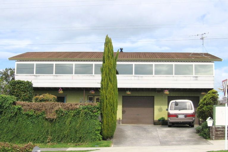 Photo of property in 200 Cambridge Road, Bethlehem, Tauranga, 3110
