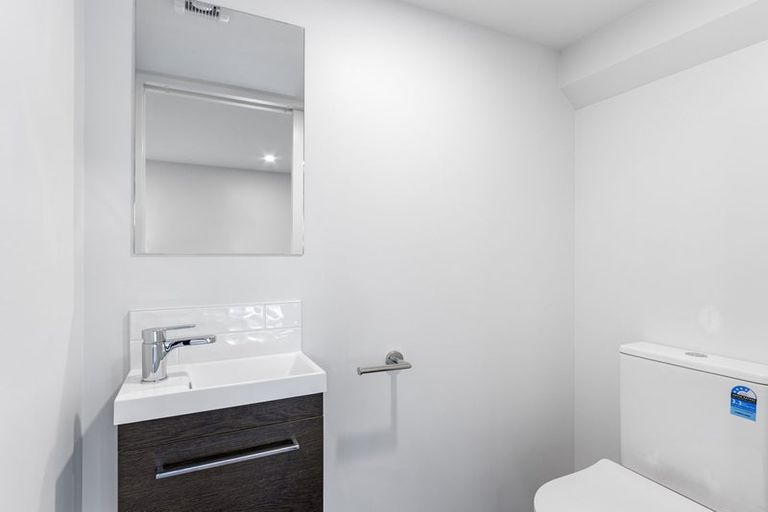 Photo of property in 4/5 Reading Street, Upper Riccarton, Christchurch, 8041