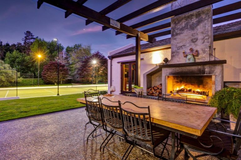 Photo of property in 331a Mangorei Road, Merrilands, New Plymouth, 4312