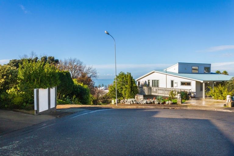 Photo of property in 11a Randall Place, Hospital Hill, Napier, 4110