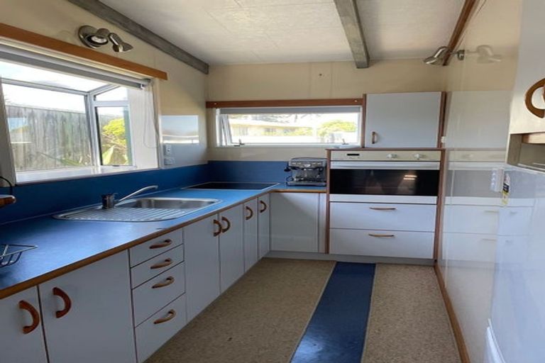 Photo of property in 59 Rua Avenue, Waitarere Beach, Levin, 5510