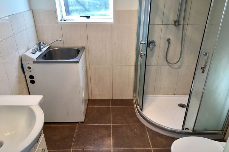 Photo of property in 40 Beechdale Crescent, Pakuranga Heights, Auckland, 2010