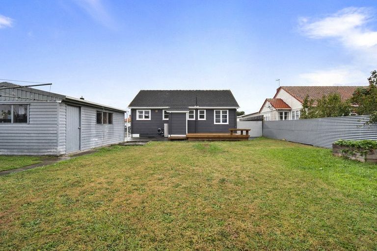 Photo of property in 20 Tweed Street, Roslyn, Palmerston North, 4414