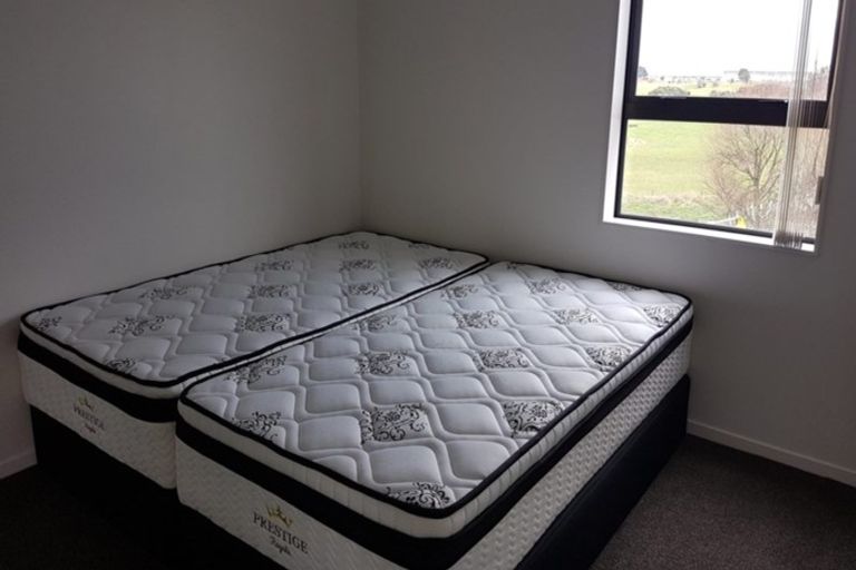 Photo of property in 2/7 Wallson Crescent, Wiri, Auckland, 2104