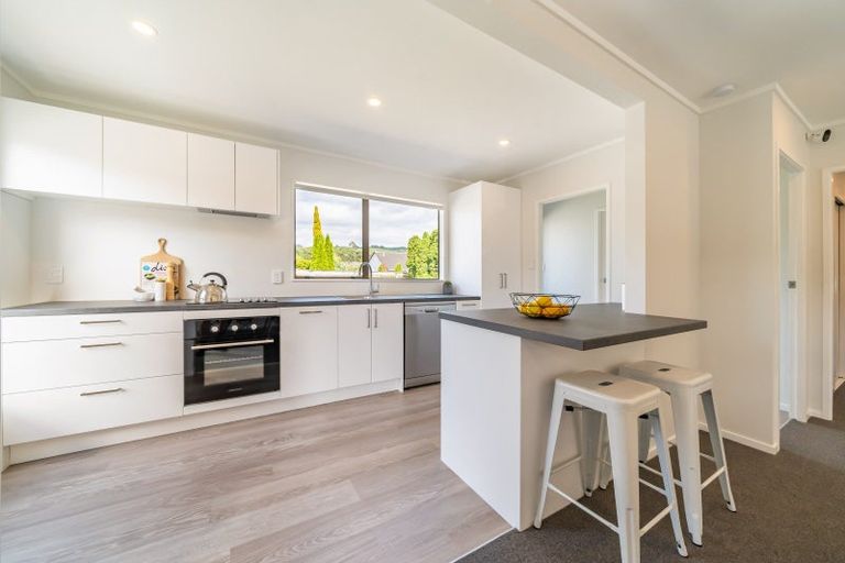 Photo of property in 4 Igloo Place, Red Hill, Papakura, 2110