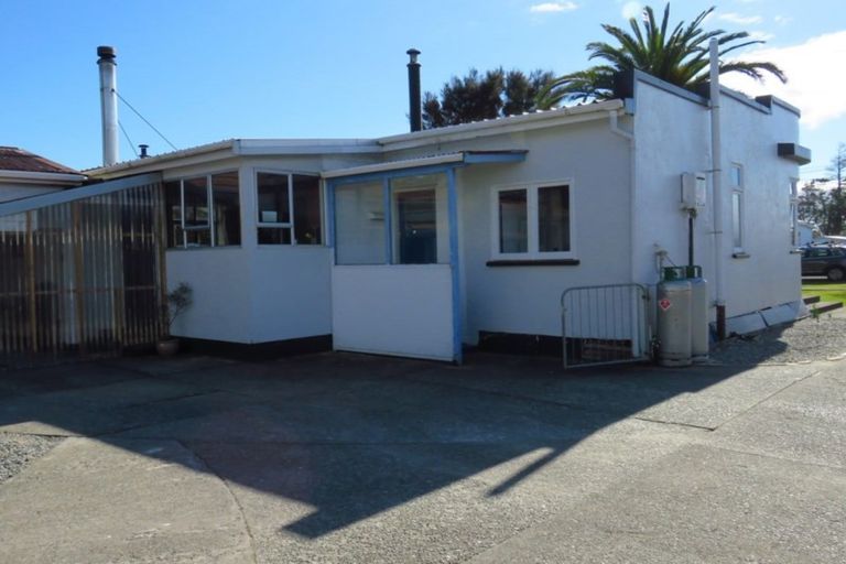 Photo of property in 80 Wakefield Street, Westport, 7825