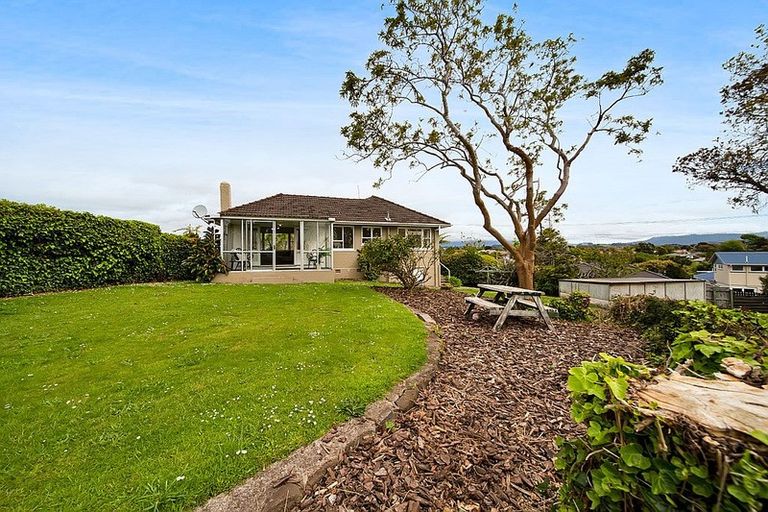 Photo of property in 184 Seaview Road, Westown, New Plymouth, 4310