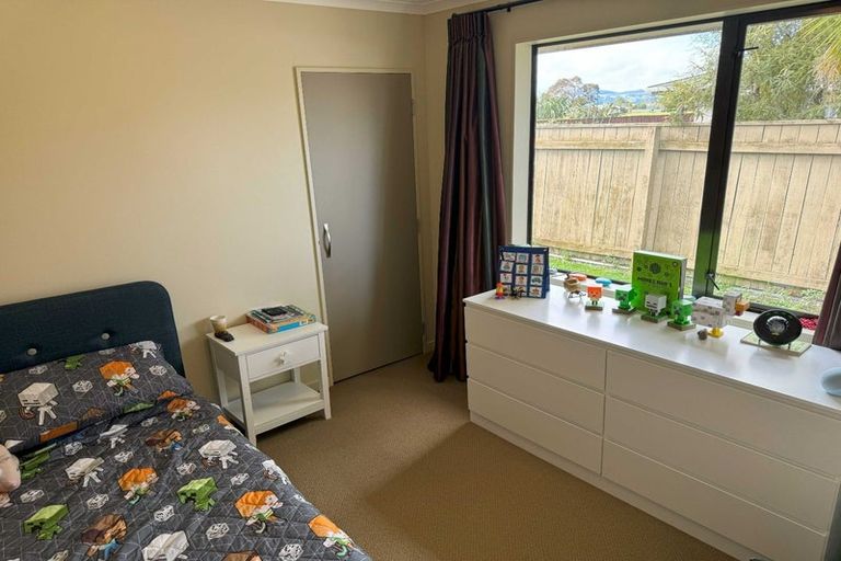Photo of property in 102 Rhodes Drive, Kelvin Grove, Palmerston North, 4414
